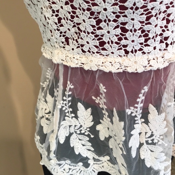 Sheer tank top style blouse - Picture 2 of 3